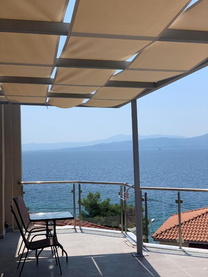 Hotel Banbus Loutra Aidhipsou Exteriör bild